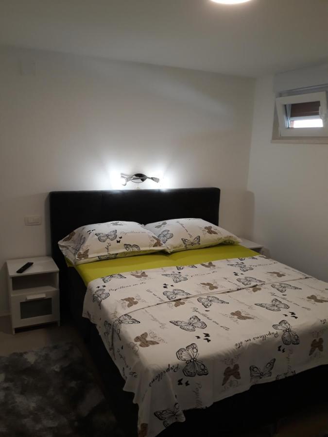 Apartment Pia Шибеник Экстерьер фото