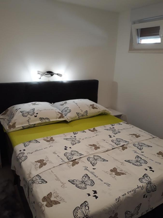 Apartment Pia Шибеник Экстерьер фото