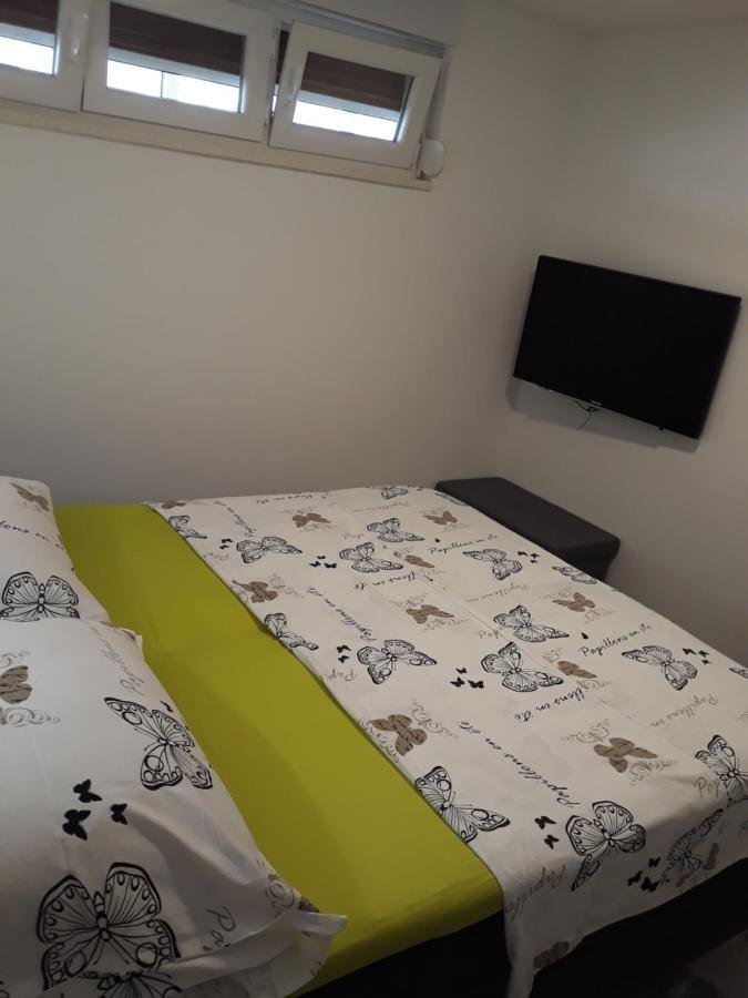 Apartment Pia Шибеник Экстерьер фото